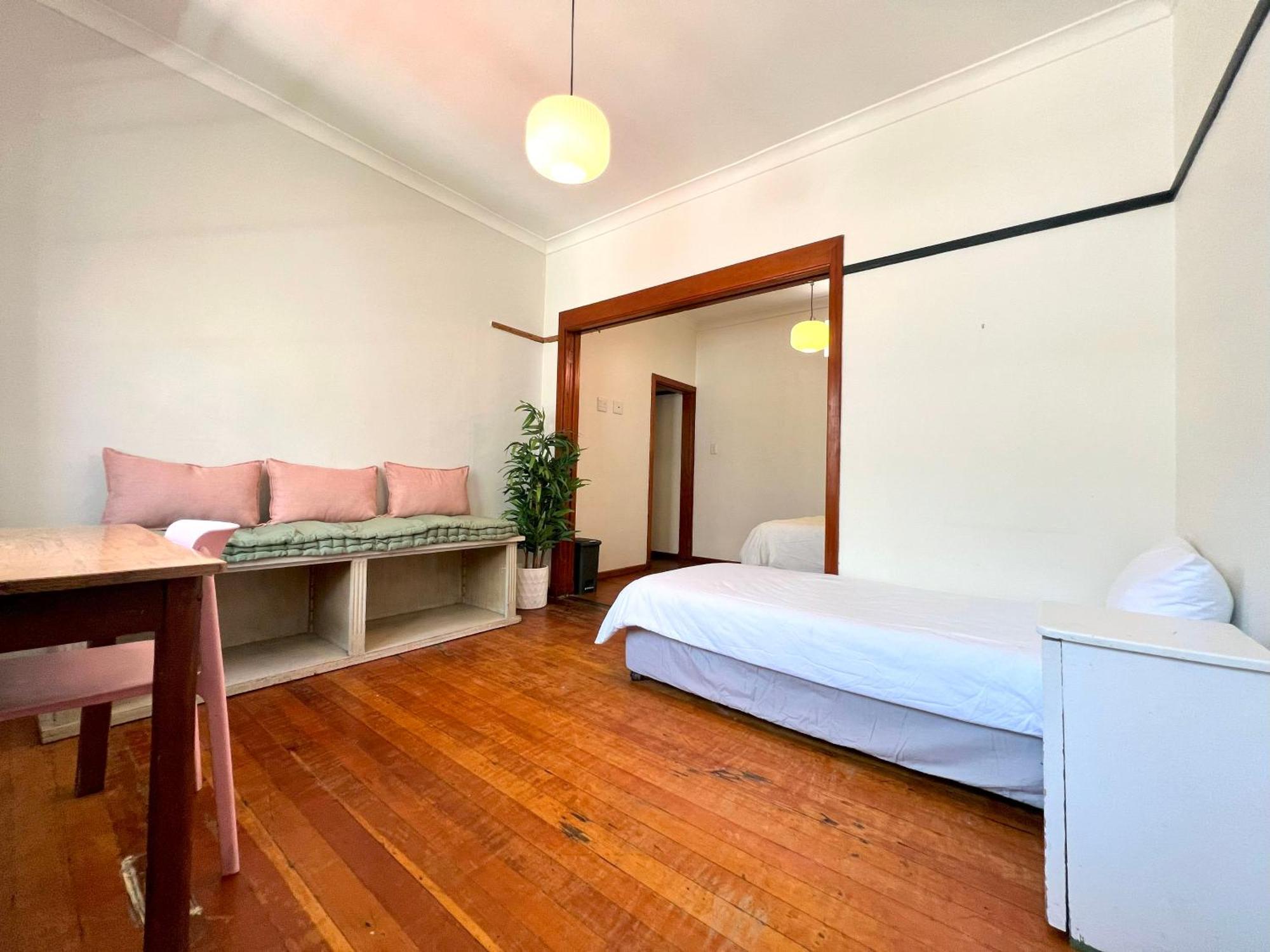 Long Street Backpackers (Adults Only) Hostel Cape Town Exterior photo