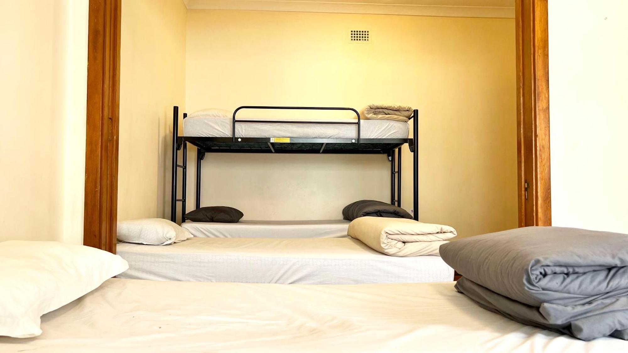 Long Street Backpackers (Adults Only) Hostel Cape Town Room photo